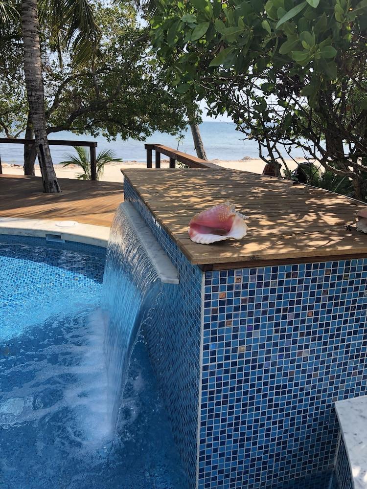 Hatchet Caye Island Resort (Adults Only) Placencia Extérieur photo