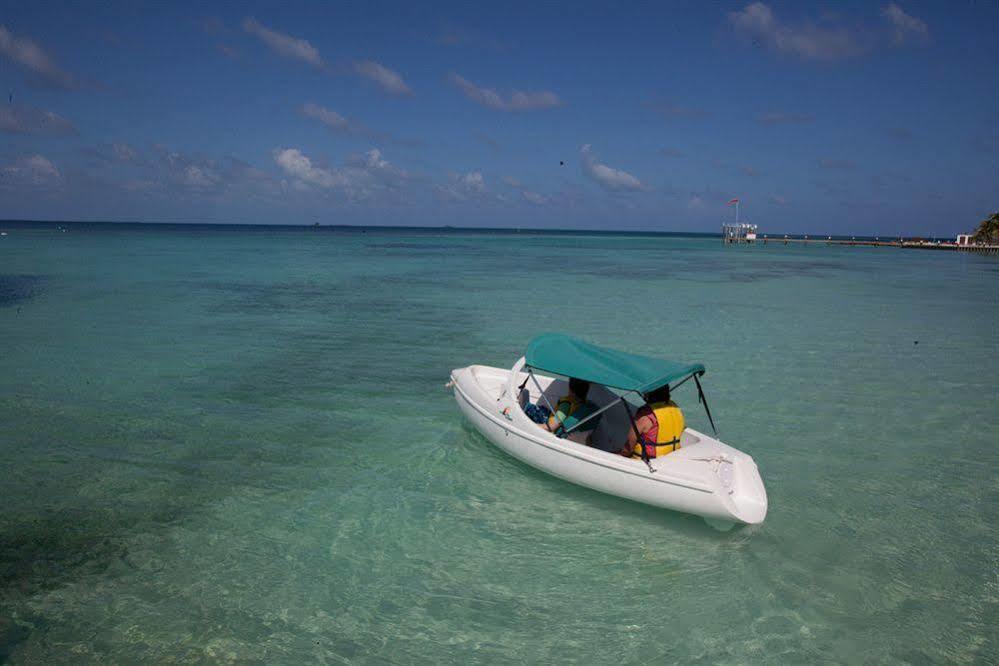 Hatchet Caye Island Resort Placencia Extérieur photo