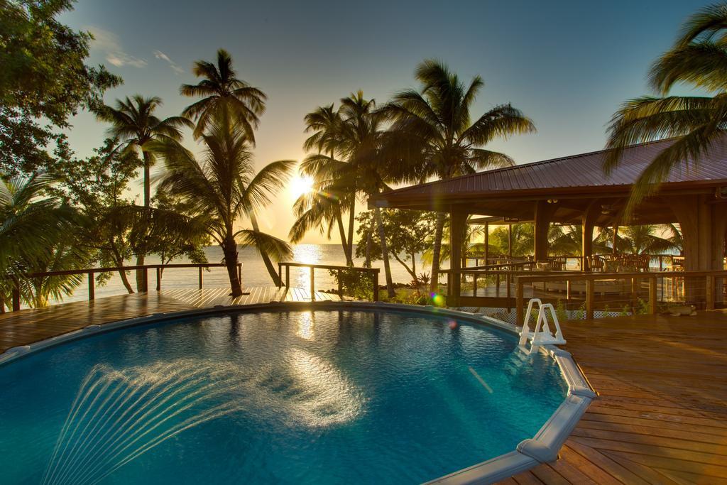 Hatchet Caye Island Resort Placencia Extérieur photo